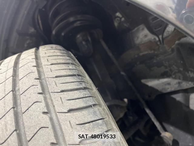 Toyota AQUA 2012-05 8219127-19