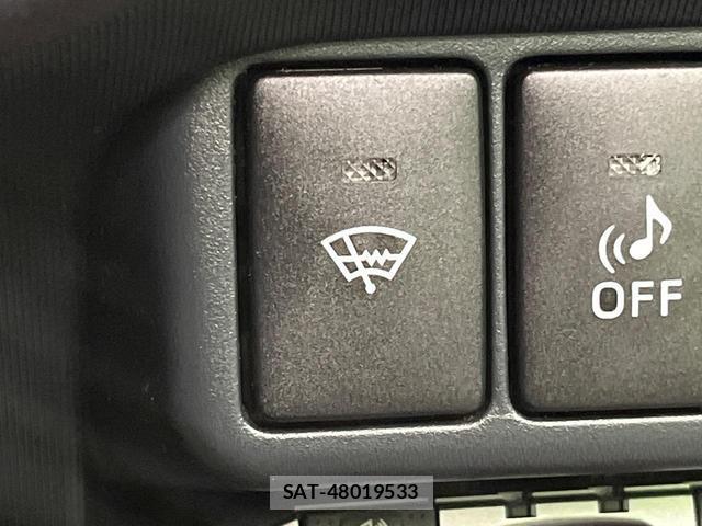 Toyota AQUA 2012-05 8219127-5