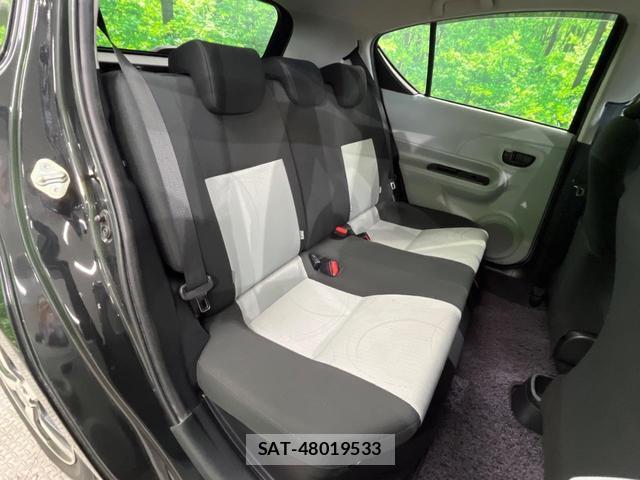 Toyota AQUA 2012-05 8219127-8