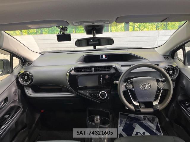 Toyota AQUA 2019-09 8219201-1