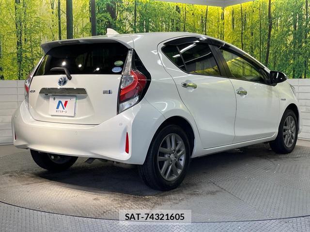 Toyota AQUA 2019-09 8219201-16