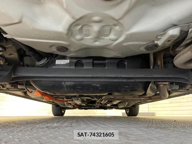 Toyota AQUA 2019-09 8219201-18