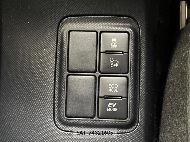 Toyota AQUA 2019-09 8219201-2