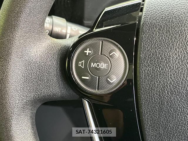Toyota AQUA 2019-09 8219201-5