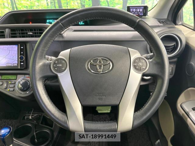 Toyota AQUA 2012-12 8219370-10