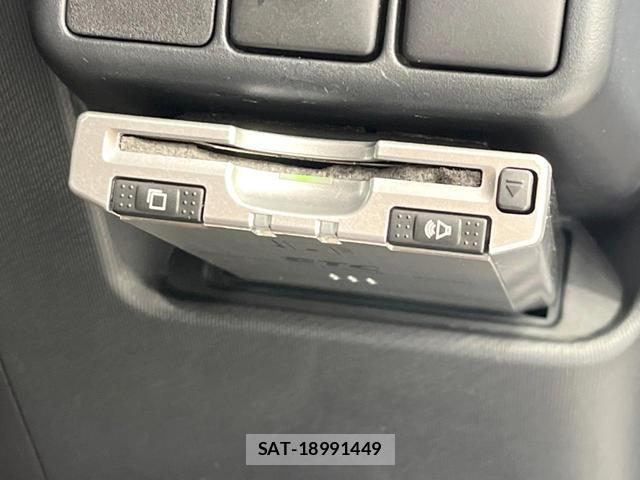 Toyota AQUA 2012-12 8219370-4