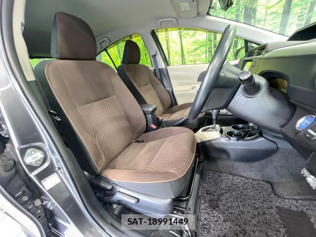 Toyota AQUA 2012-12 8219370-7