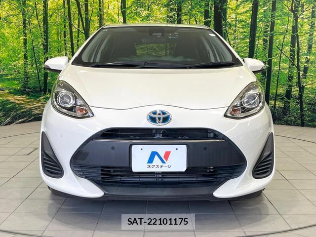 Toyota AQUA 2019-06 8219372-13