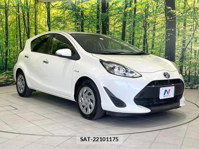 Toyota AQUA 2019-06 8219372-15