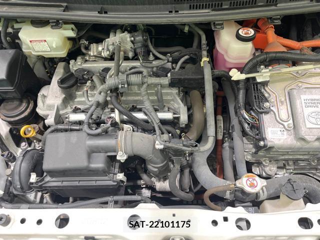 Toyota AQUA 2019-06 8219372-17