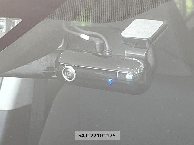 Toyota AQUA 2019-06 8219372-5