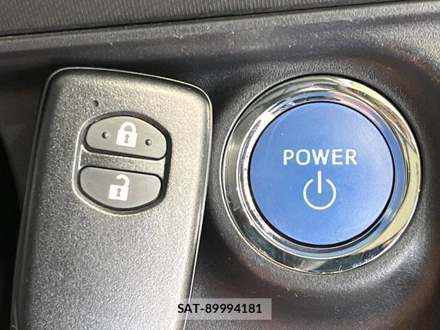 Toyota AQUA 2020-03 8219374-5