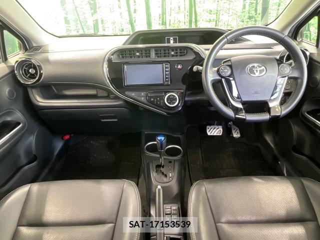 Toyota AQUA 2017-07 8219703-1