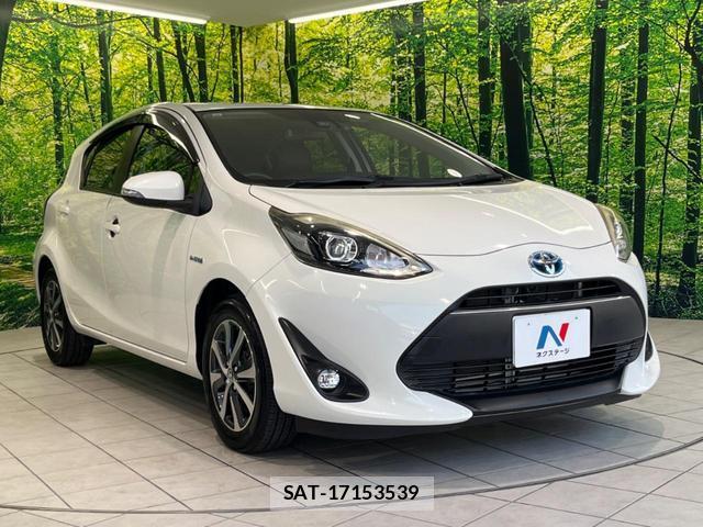 Toyota AQUA 2017-07 8219703-15