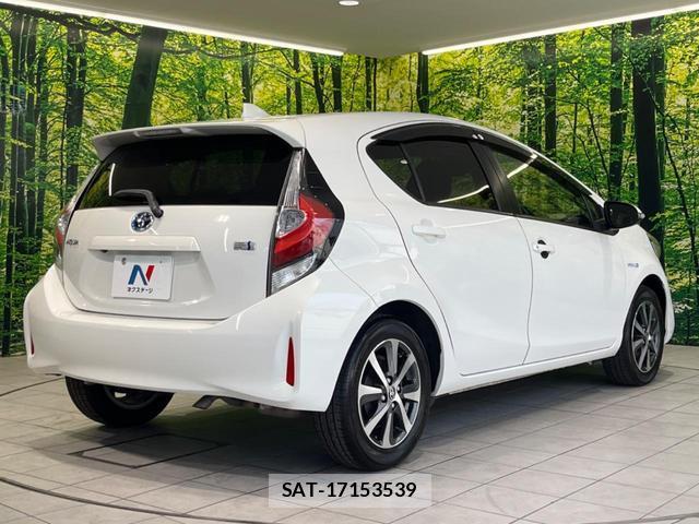 Toyota AQUA 2017-07 8219703-16