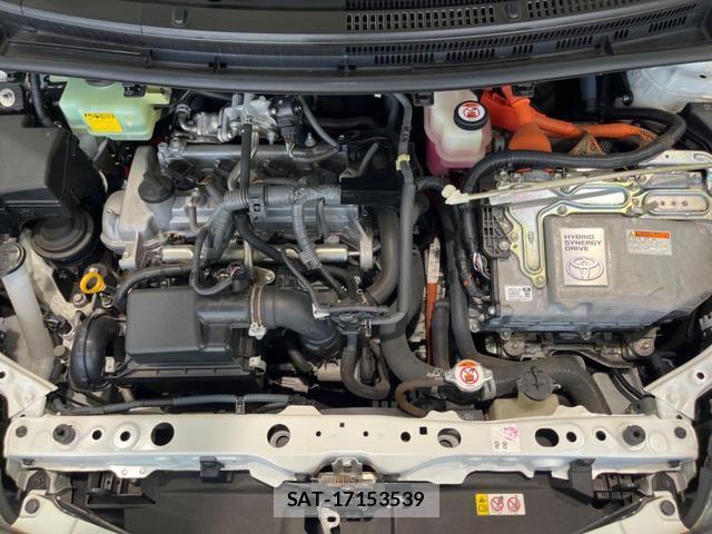 Toyota AQUA 2017-07 8219703-17