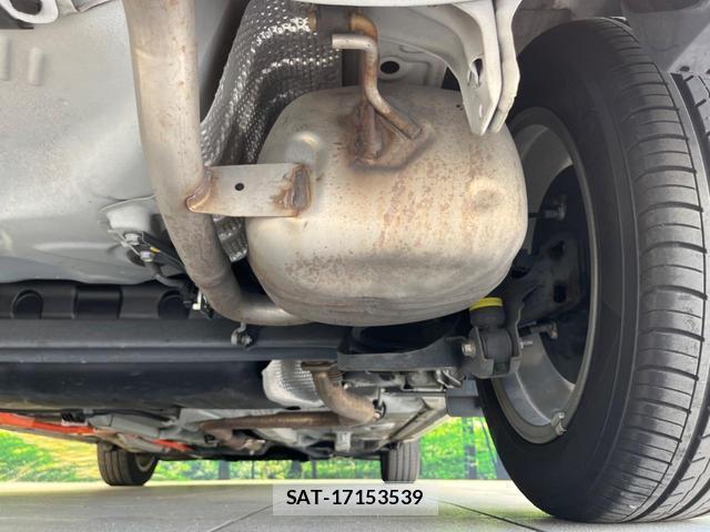 Toyota AQUA 2017-07 8219703-19