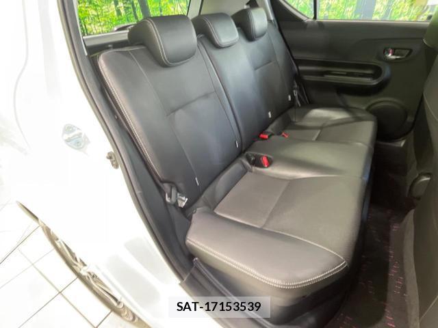 Toyota AQUA 2017-07 8219703-8