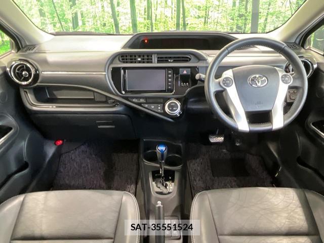 Toyota AQUA 2015-06 8219706-1