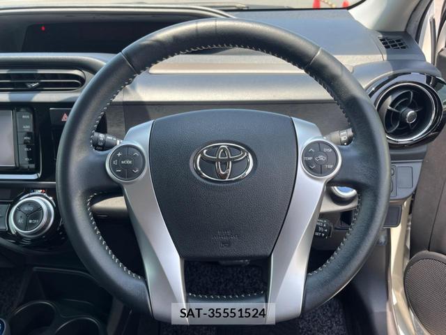 Toyota AQUA 2015-06 8219706-10