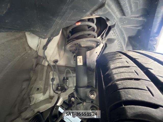 Toyota AQUA 2015-06 8219706-19