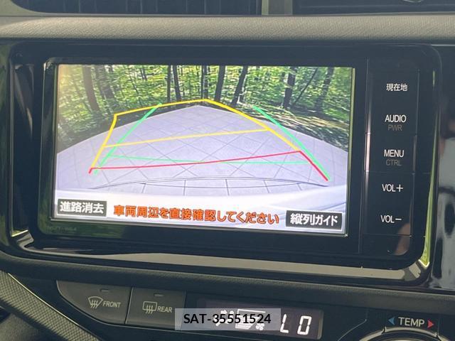 Toyota AQUA 2015-06 8219706-3
