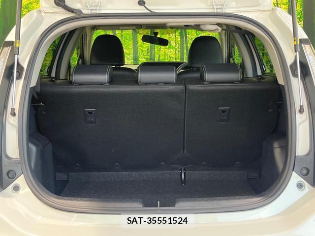 Toyota AQUA 2015-06 8219706-9