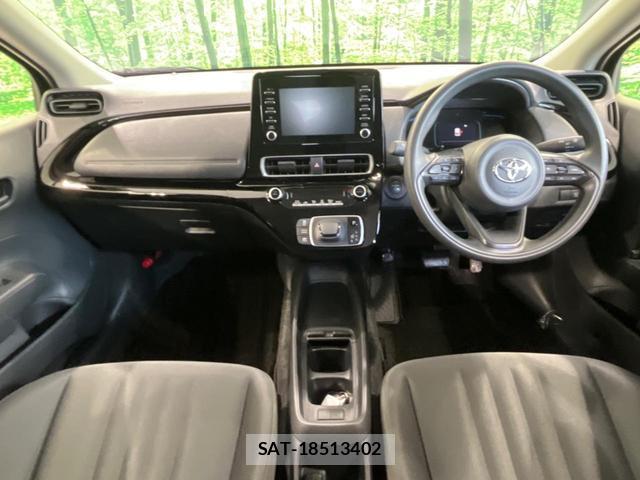 Toyota AQUA 2025-02 8219726-1
