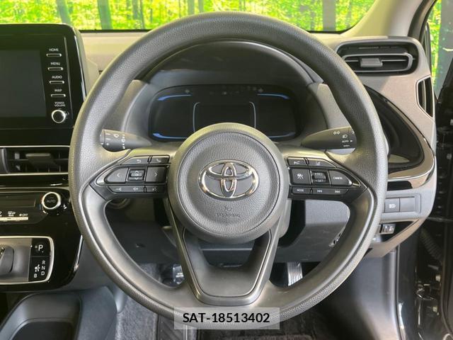 Toyota AQUA 2025-02 8219726-10
