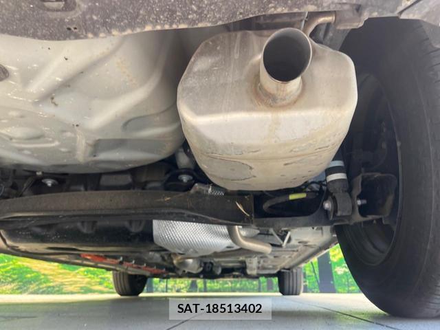 Toyota AQUA 2025-02 8219726-19