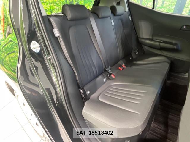 Toyota AQUA 2025-02 8219726-8