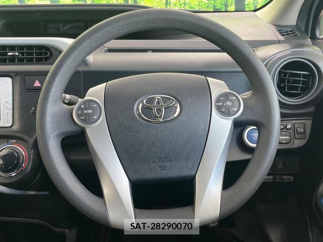 Toyota AQUA 2013-08 8219730-10