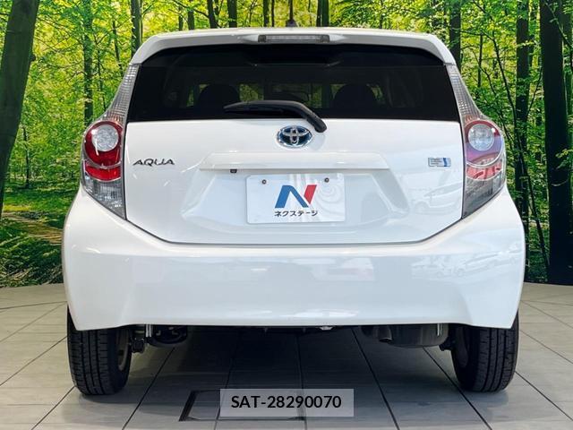Toyota AQUA 2013-08 8219730-14