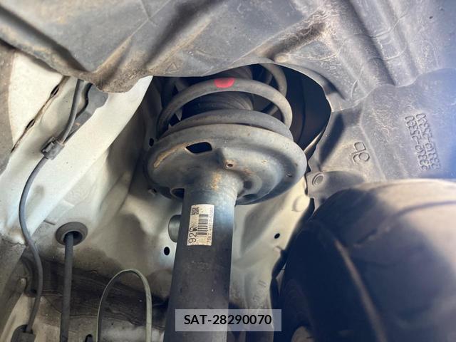Toyota AQUA 2013-08 8219730-19