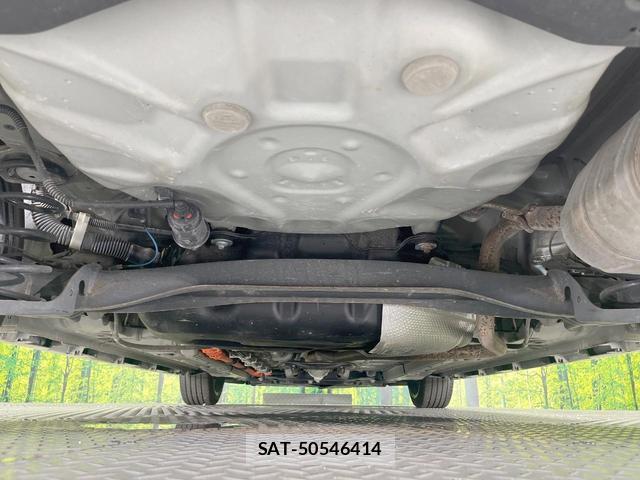 Toyota AQUA 2023-03 8220108-18