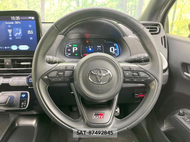 Toyota AQUA 2023-03 8220114-10