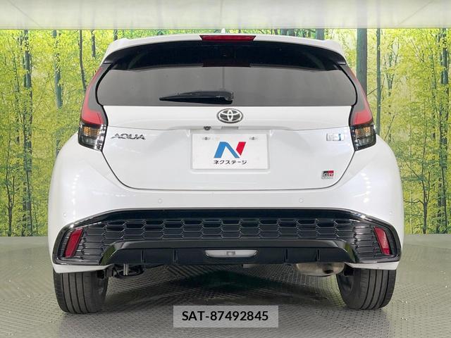 Toyota AQUA 2023-03 8220114-14
