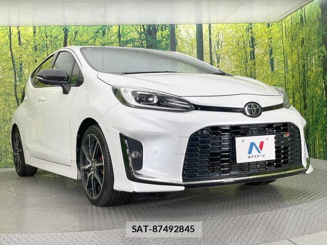 Toyota AQUA 2023-03 8220114-15