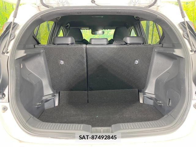 Toyota AQUA 2023-03 8220114-9