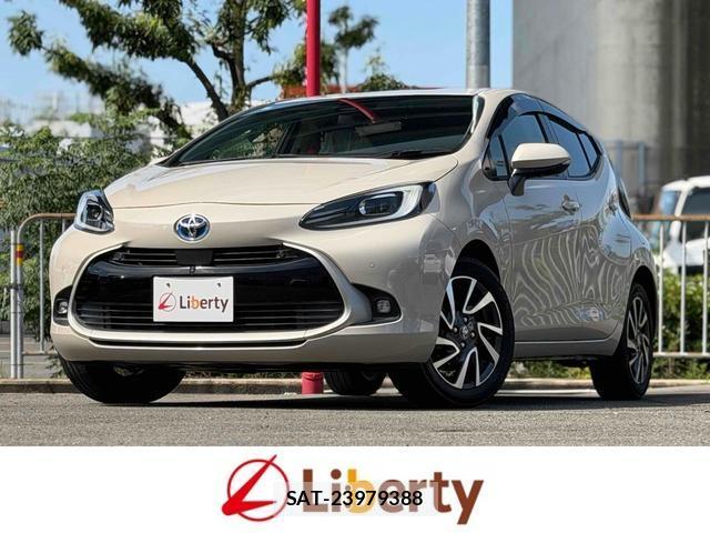 Toyota AQUA 2021-10 8220162-0