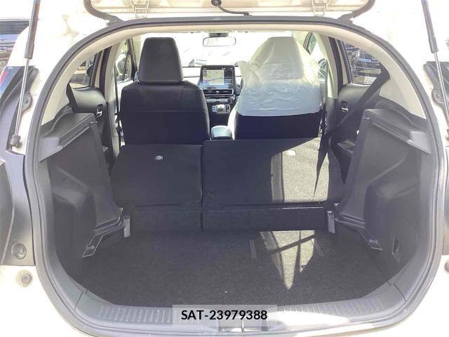 Toyota AQUA 2021-10 8220162-12