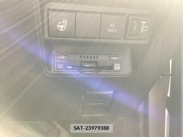 Toyota AQUA 2021-10 8220162-3
