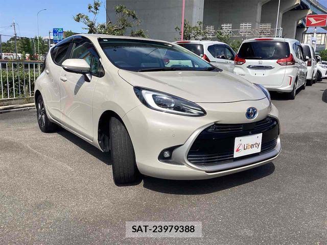 Toyota AQUA 2021-10 8220162-5