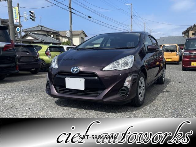 Toyota AQUA 2015-03 8220243-0