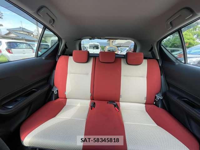 Toyota AQUA 2015-03 8220243-17