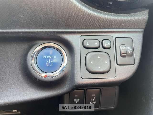 Toyota AQUA 2015-03 8220243-5