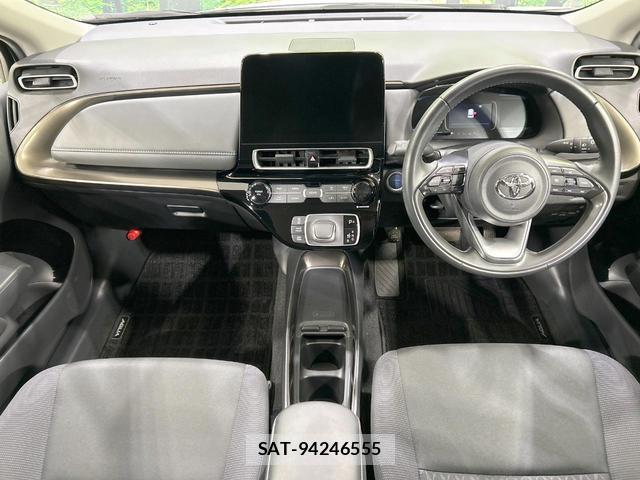 Toyota AQUA 2022-10 8220284-1