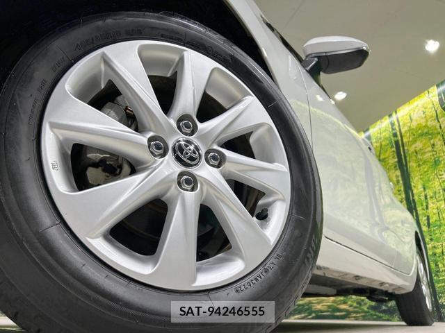Toyota AQUA 2022-10 8220284-12