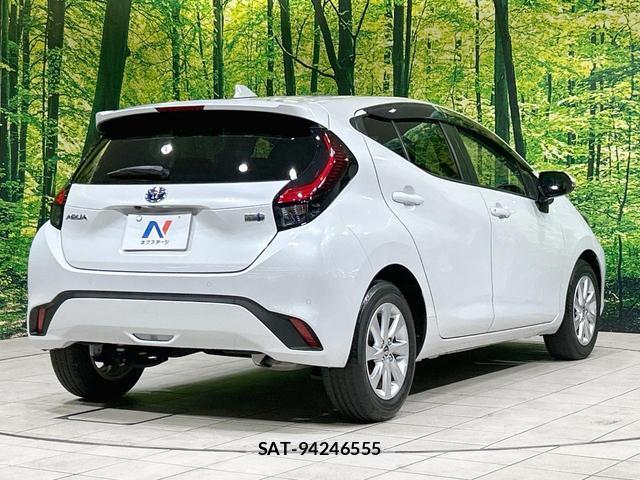 Toyota AQUA 2022-10 8220284-16