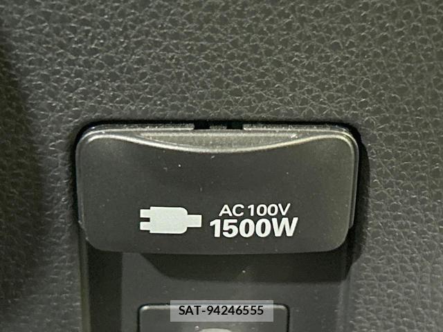 Toyota AQUA 2022-10 8220284-5